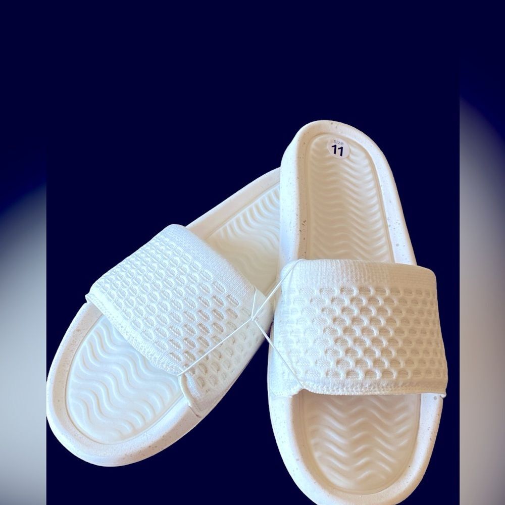 Suavs The Eddy Slide flip flops Jet sand White NWOT men’s size 11 beachwear - Picture 9 of 9